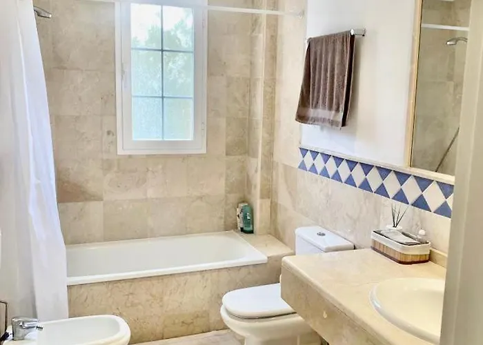 Апартаменты Spacious 2br With Stunning Views In Prime Nueva Andalucia Марбелья